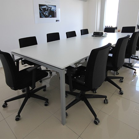 Toplantı odası masa ve sandalyeleri